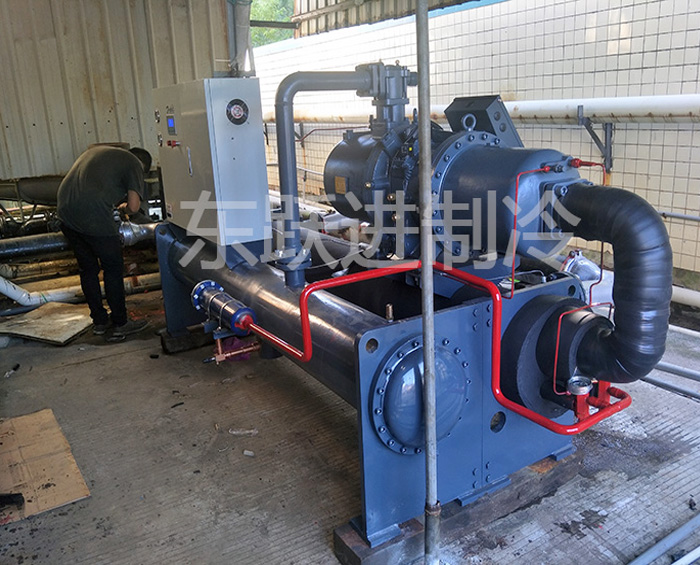 惠州惠陽(yáng)油墨砂磨機(jī)用螺桿水冷式冷水機(jī)案例