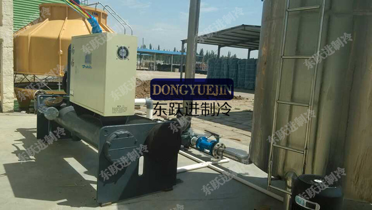 水冷螺桿式冷水機(jī)
